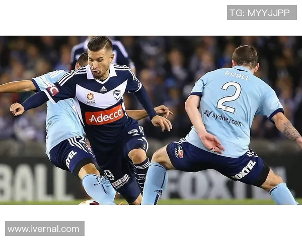 墨尔本胜利女足迎战墨尔本城女足展开激烈对决展现精彩足球盛宴