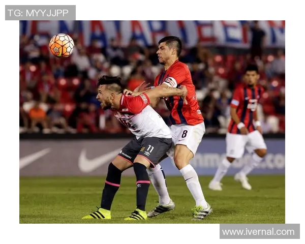 圣菲独立队与青年队激战正酣谁能在赛场上笑到最后